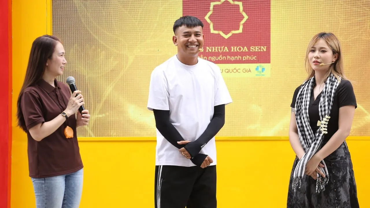 MisThy rơi nước mắt trong Mái ấm gia đình Việt