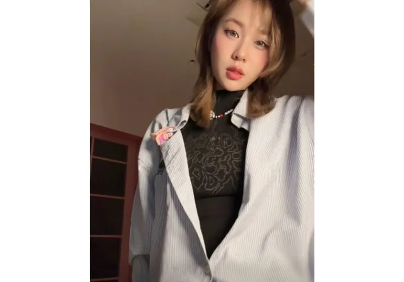 MisThy bất ngờ gãy kiếm trên live stream